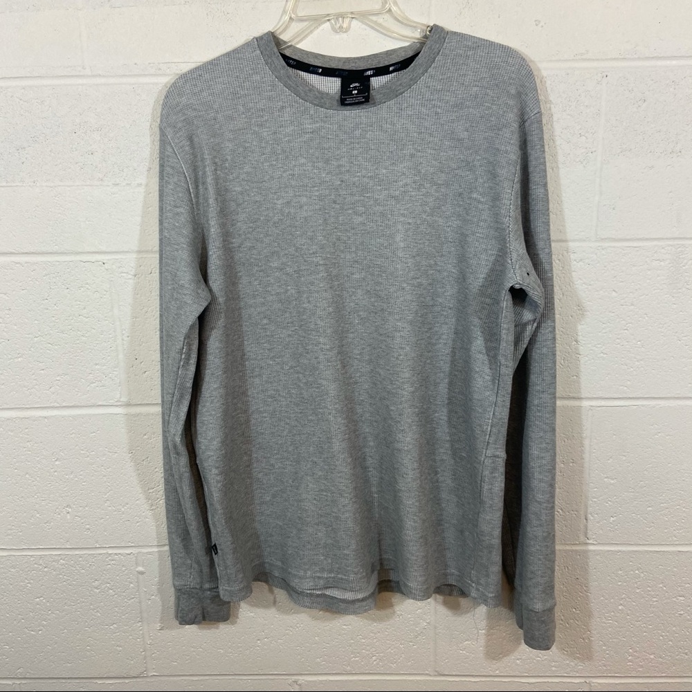 ❗️Nike Thermal Long Sleeve - Picture 2 of 9